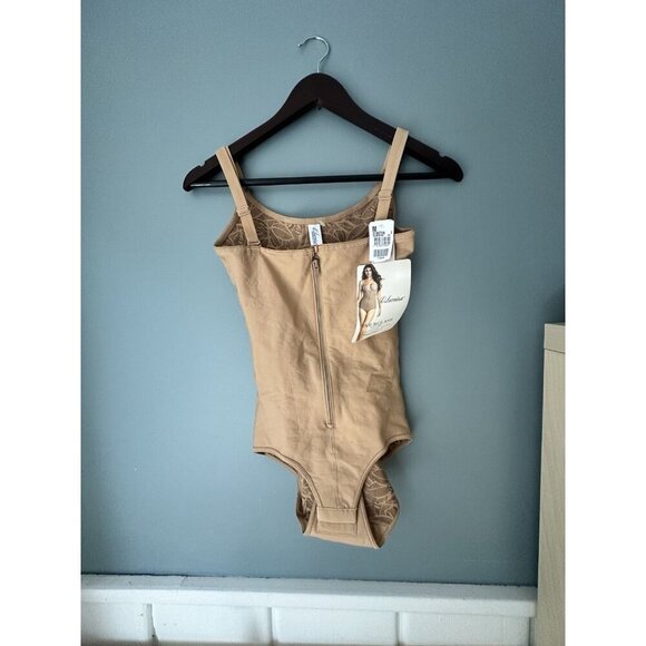 Leonisa Hourglass Figure Classic Bodysuit Shaper SIZE Medium BEIGE NEW - Picture 5 of 5